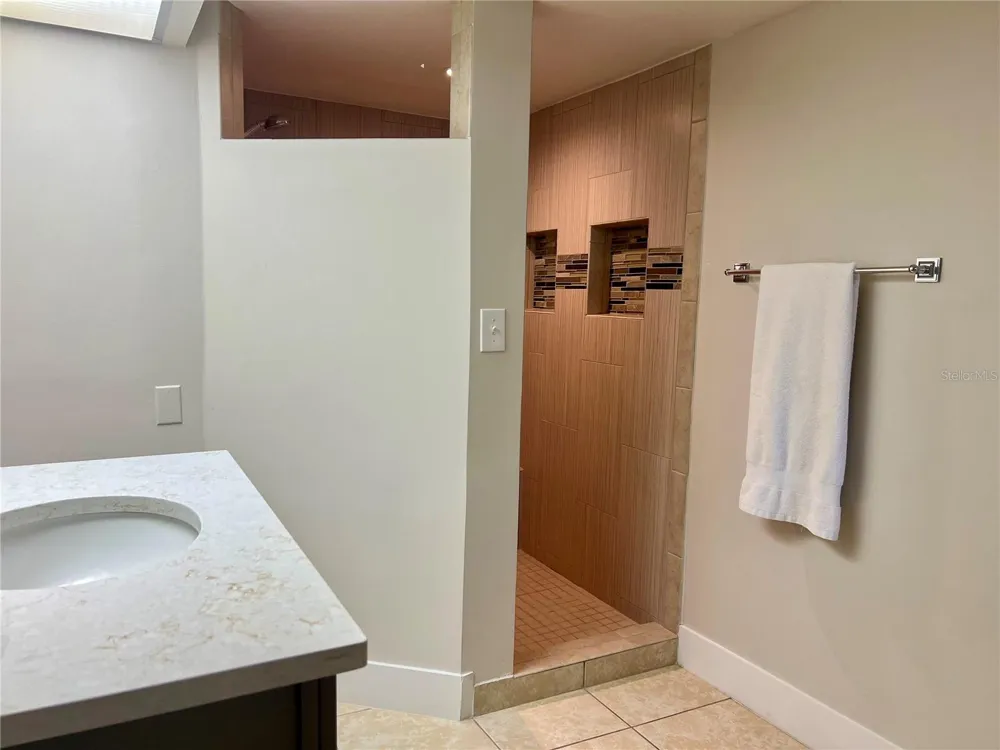 632 EDGEWATER DRIVE #139 Dunedin, FL 34698