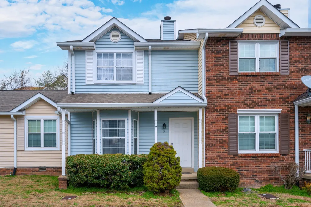 5 Rolling Meadows Dr Goodlettsville, TN 37072