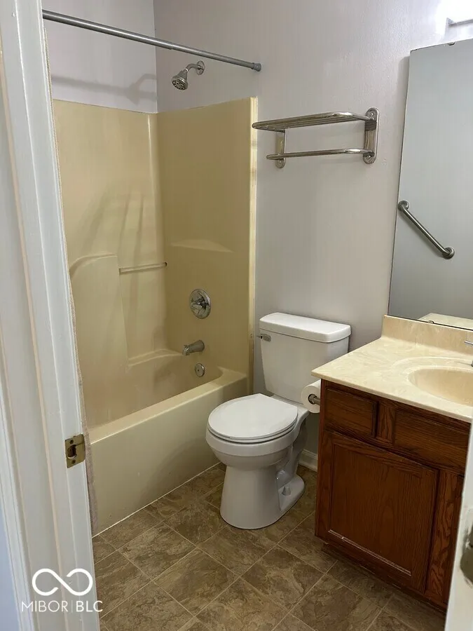 6438 Thistle Bend Avon, IN 46123