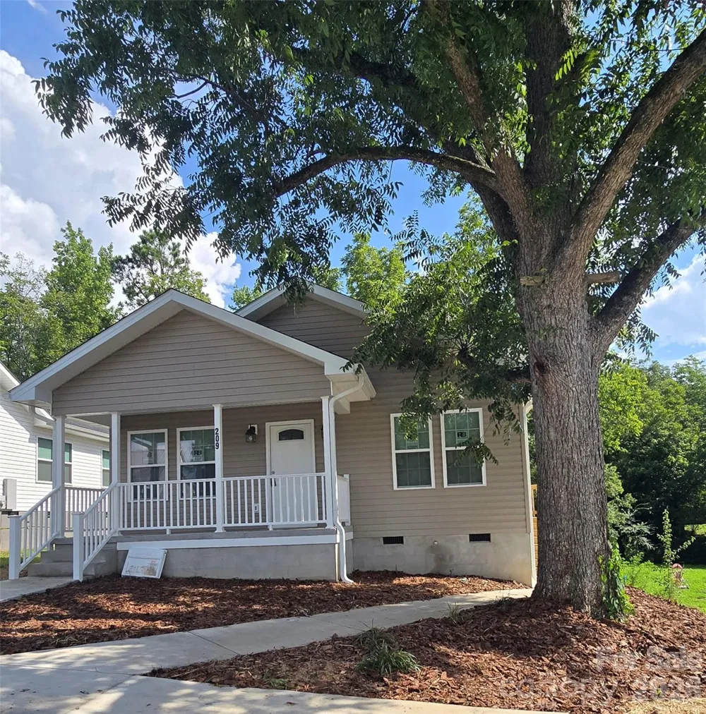 209 W Roswell Street Troy, NC 27371