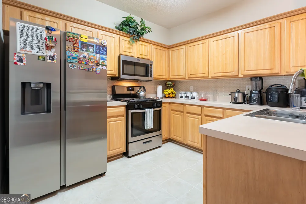 136 Camry LN Grayson, GA 30017