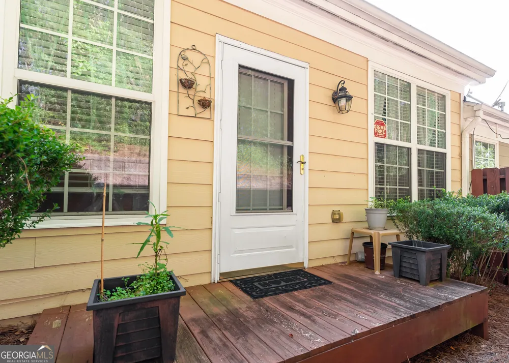136 Camry LN Grayson, GA 30017