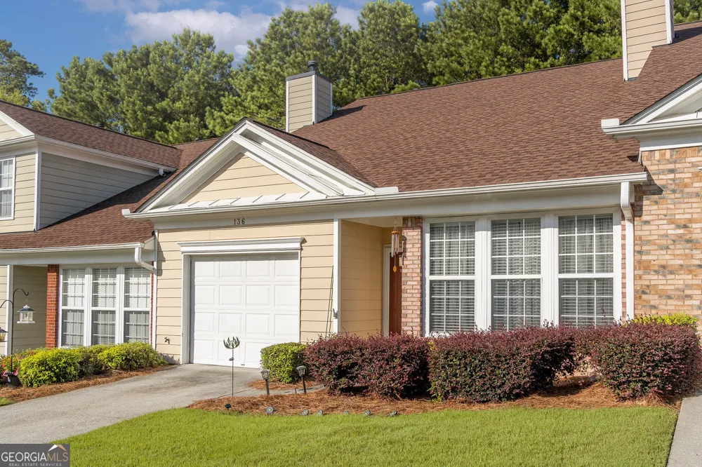 136 Camry LN Grayson, GA 30017