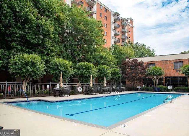 300 Johnson Ferry RD NE Sandy Springs, GA 30328