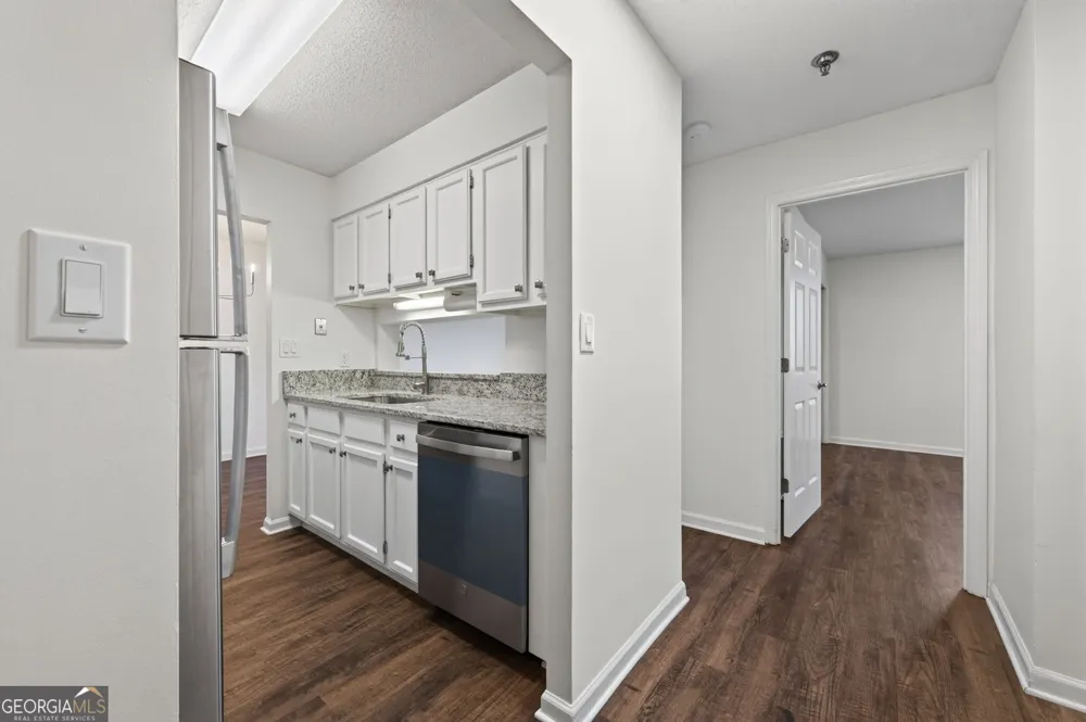 300 Johnson Ferry RD NE Sandy Springs, GA 30328