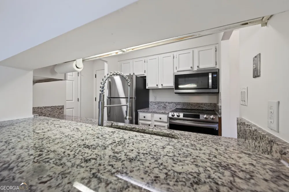 300 Johnson Ferry RD NE Sandy Springs, GA 30328