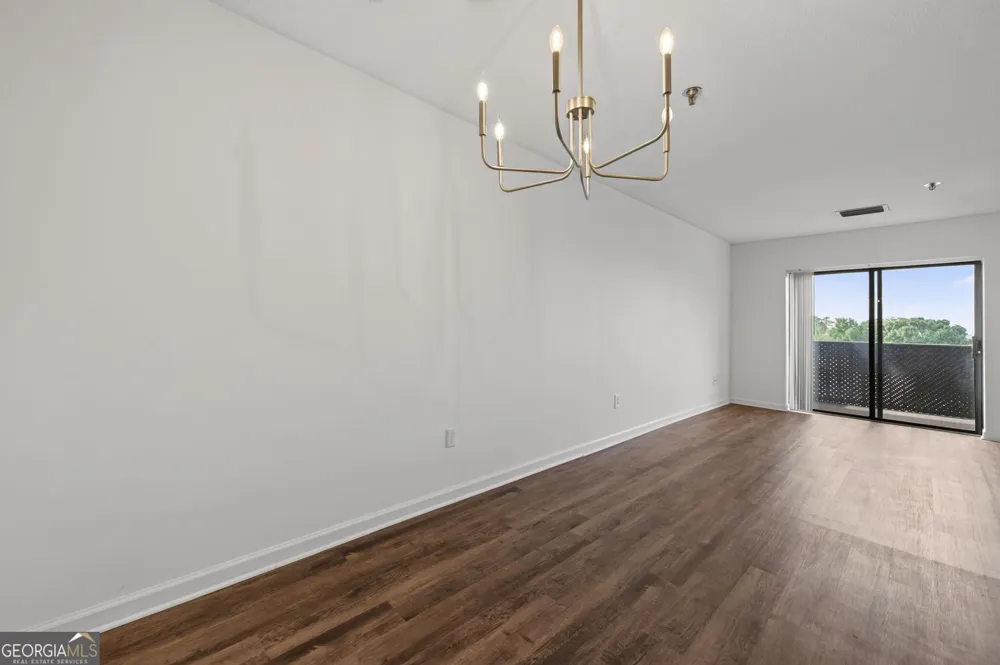 300 Johnson Ferry RD NE Sandy Springs, GA 30328