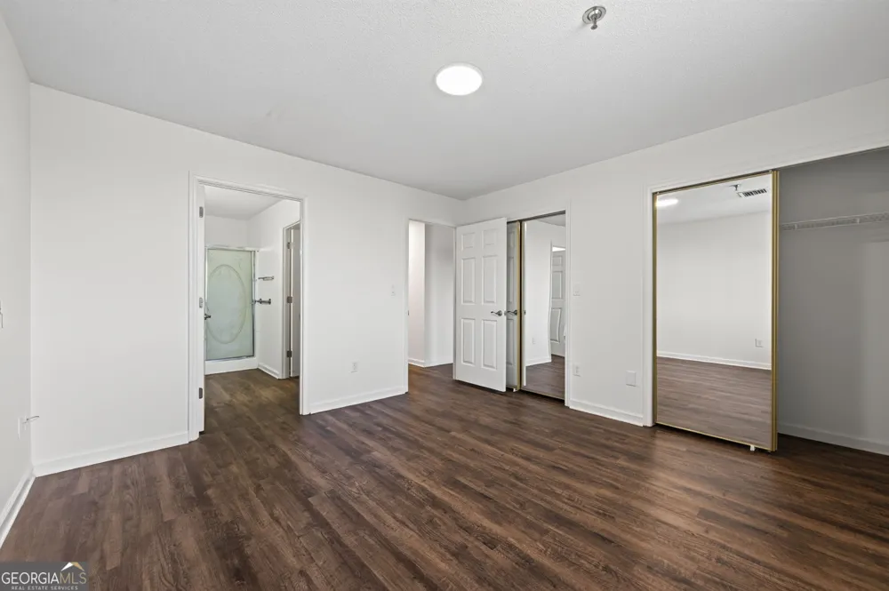 300 Johnson Ferry RD NE Sandy Springs, GA 30328