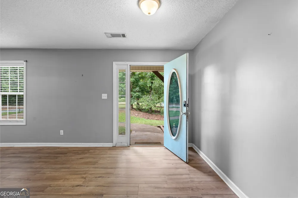 1141 Old 41 HWY Milner, GA 30257