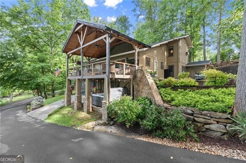 3755 Woods Creek DR Young Harris, GA 30582