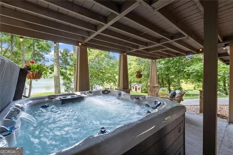3755 Woods Creek DR Young Harris, GA 30582