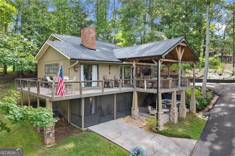 3755 Woods Creek DR Young Harris, GA 30582