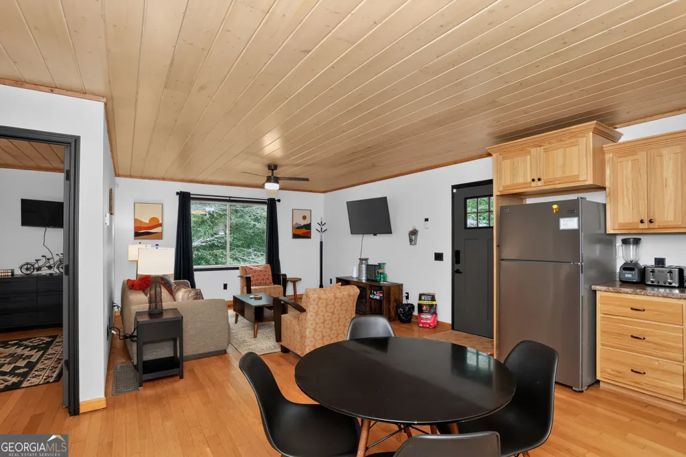 333 Bent Wood LN Blue Ridge, GA 30513