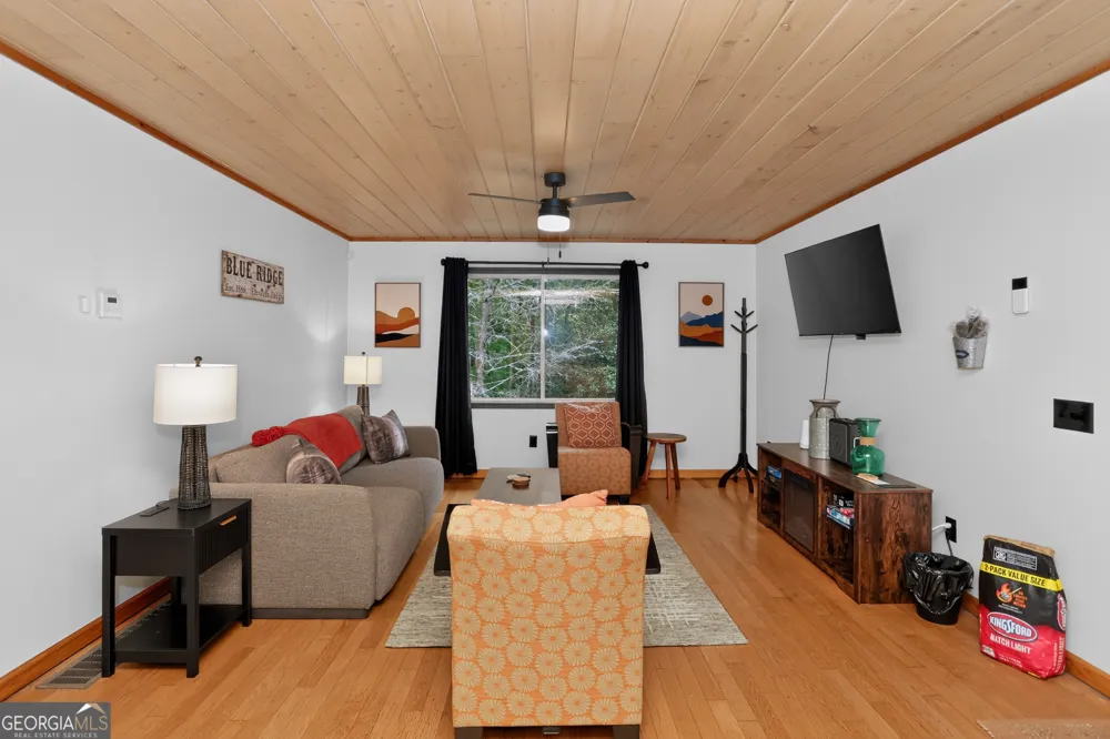 333 Bent Wood LN Blue Ridge, GA 30513