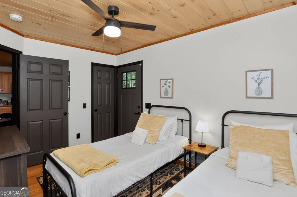 333 Bent Wood LN Blue Ridge, GA 30513