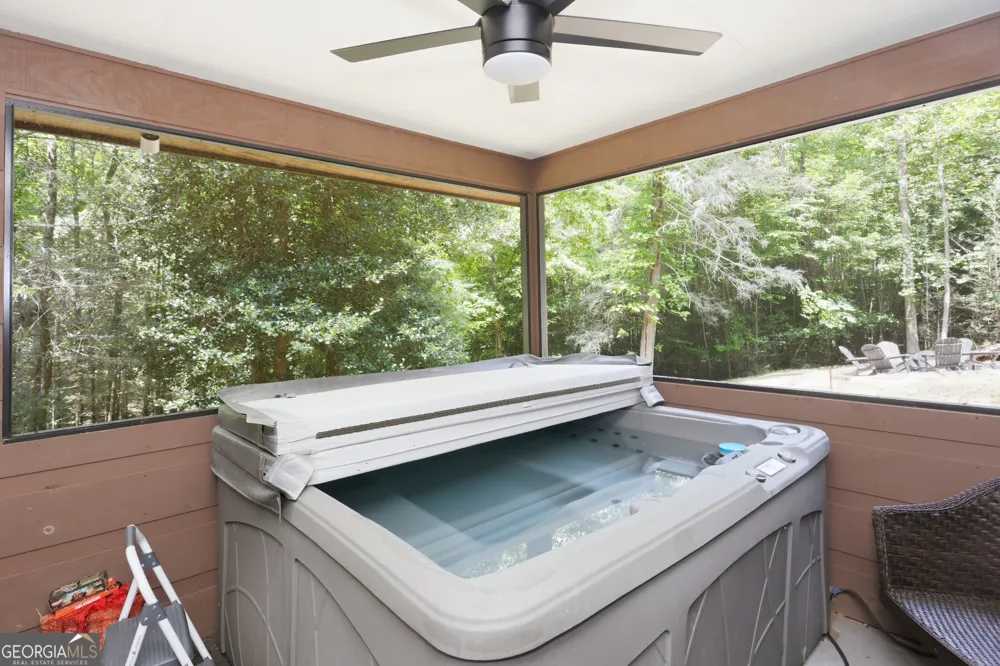 333 Bent Wood LN Blue Ridge, GA 30513