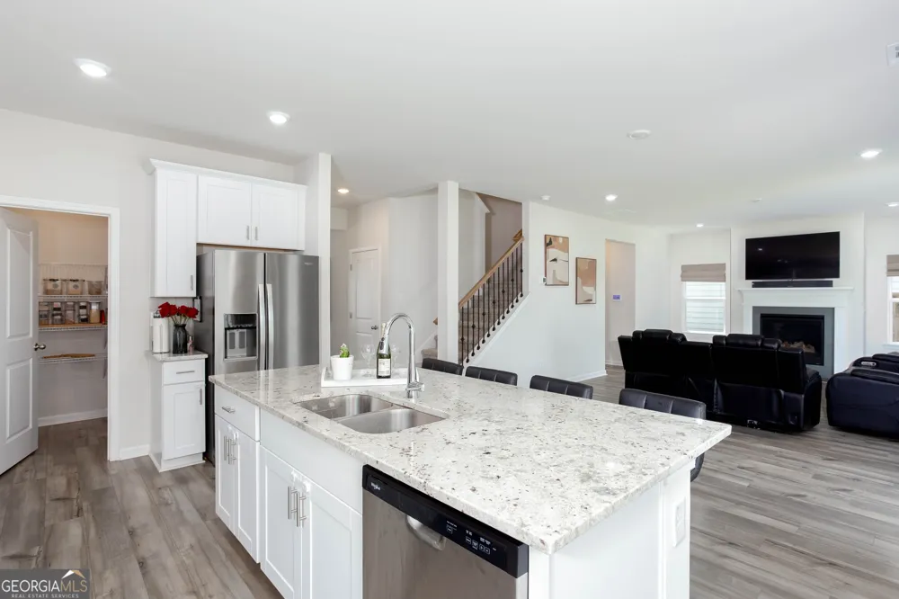 607 Runnel DR Woodstock, GA 30188