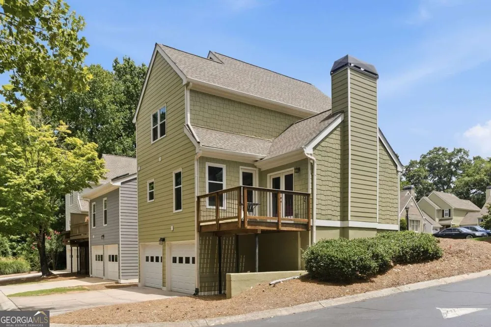 8 Vernon Glen CT Sandy Springs, GA 30338