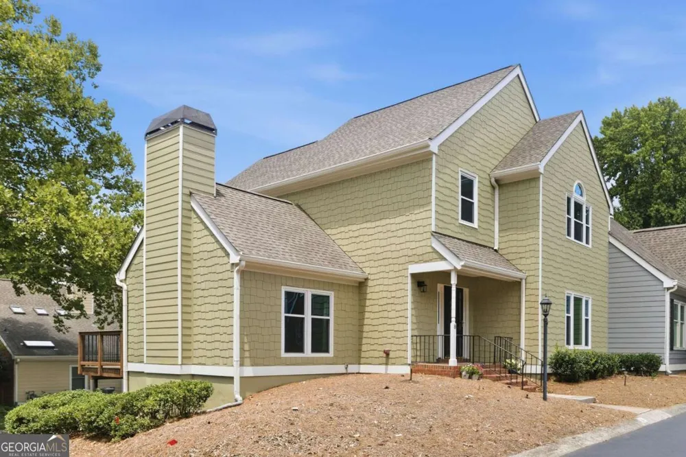 8 Vernon Glen CT Sandy Springs, GA 30338