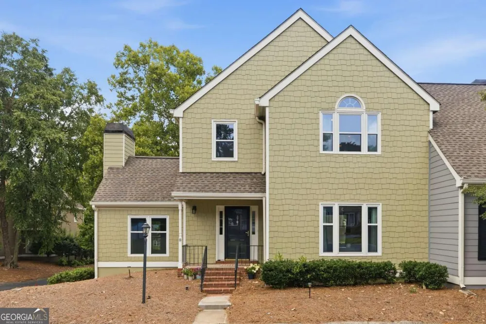 8 Vernon Glen CT Sandy Springs, GA 30338