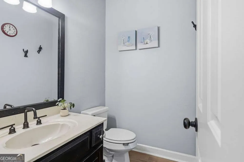 8 Vernon Glen CT Sandy Springs, GA 30338