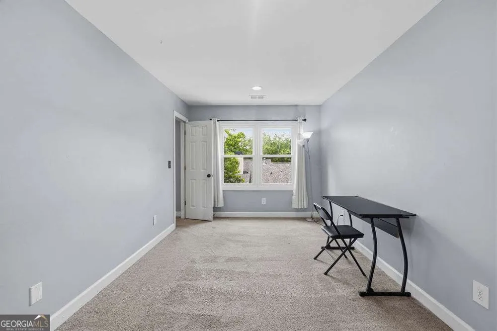 8 Vernon Glen CT Sandy Springs, GA 30338
