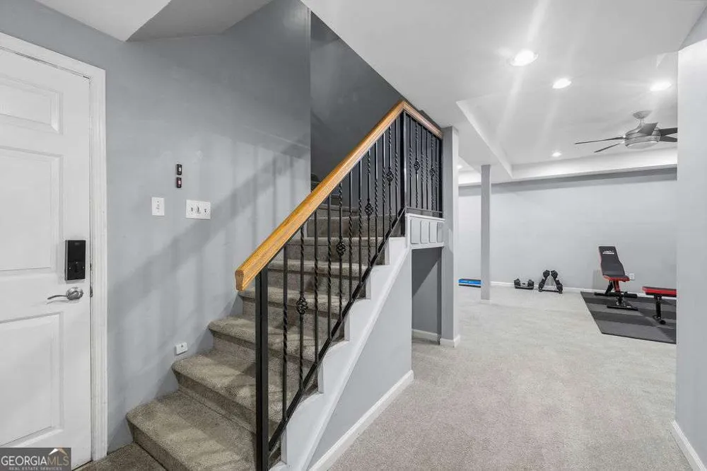 8 Vernon Glen CT Sandy Springs, GA 30338