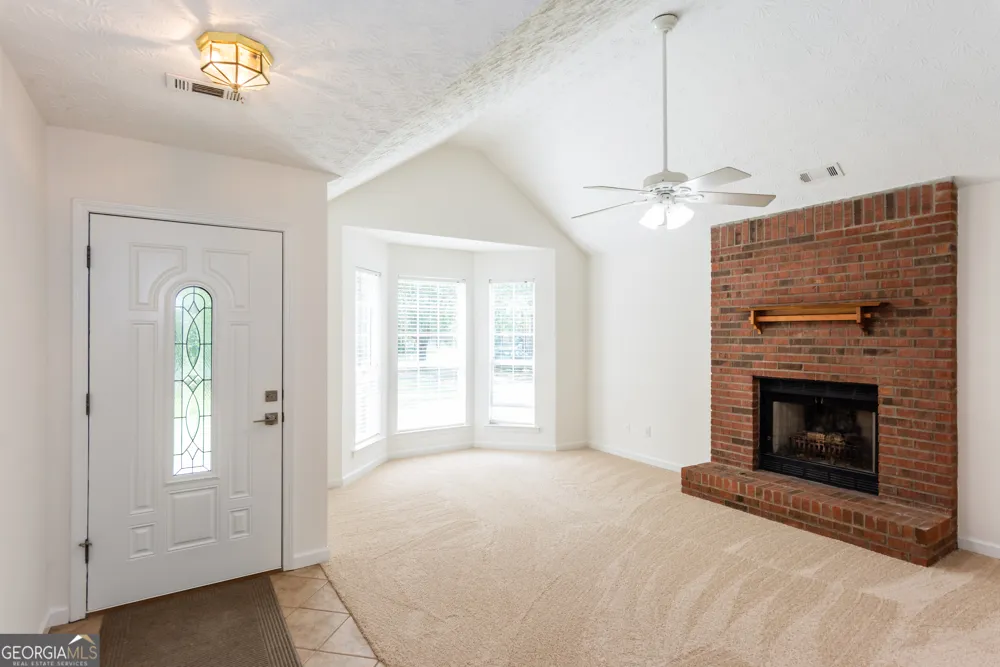 289 Marsha WAY Sharpsburg, GA 30277