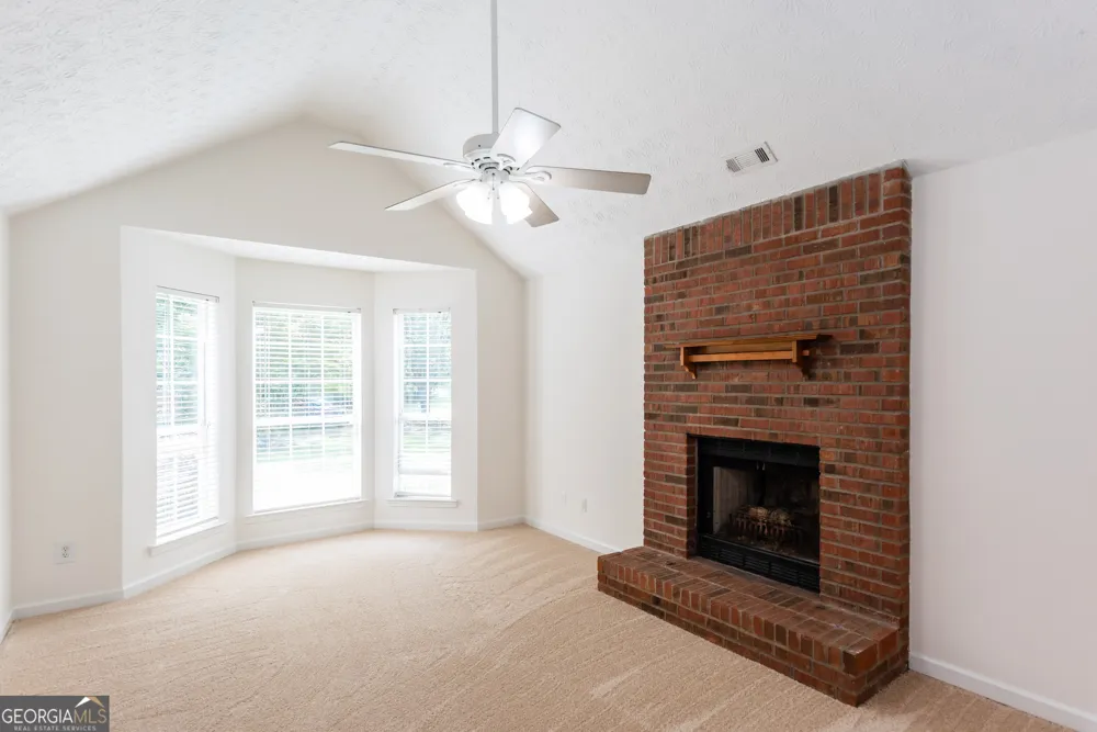 289 Marsha WAY Sharpsburg, GA 30277