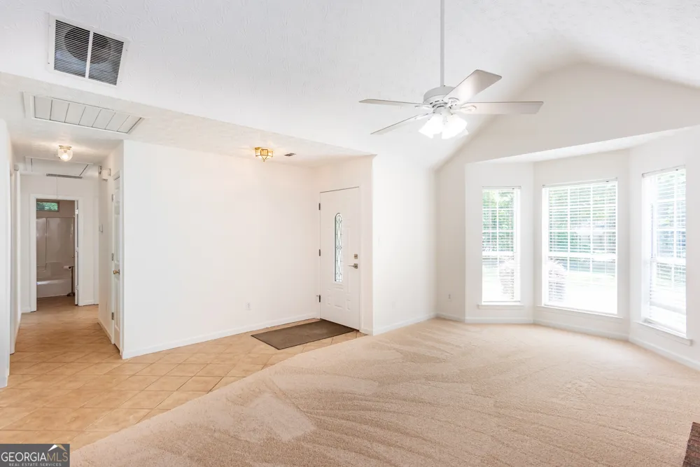 289 Marsha WAY Sharpsburg, GA 30277