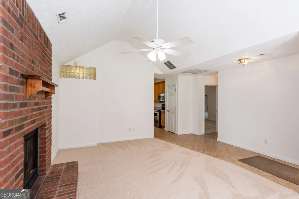 289 Marsha WAY Sharpsburg, GA 30277