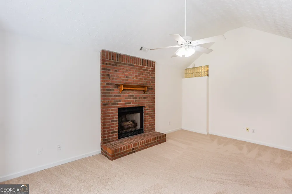 289 Marsha WAY Sharpsburg, GA 30277