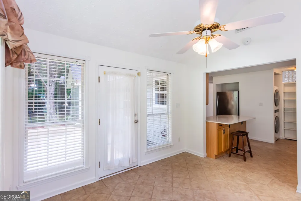 289 Marsha WAY Sharpsburg, GA 30277