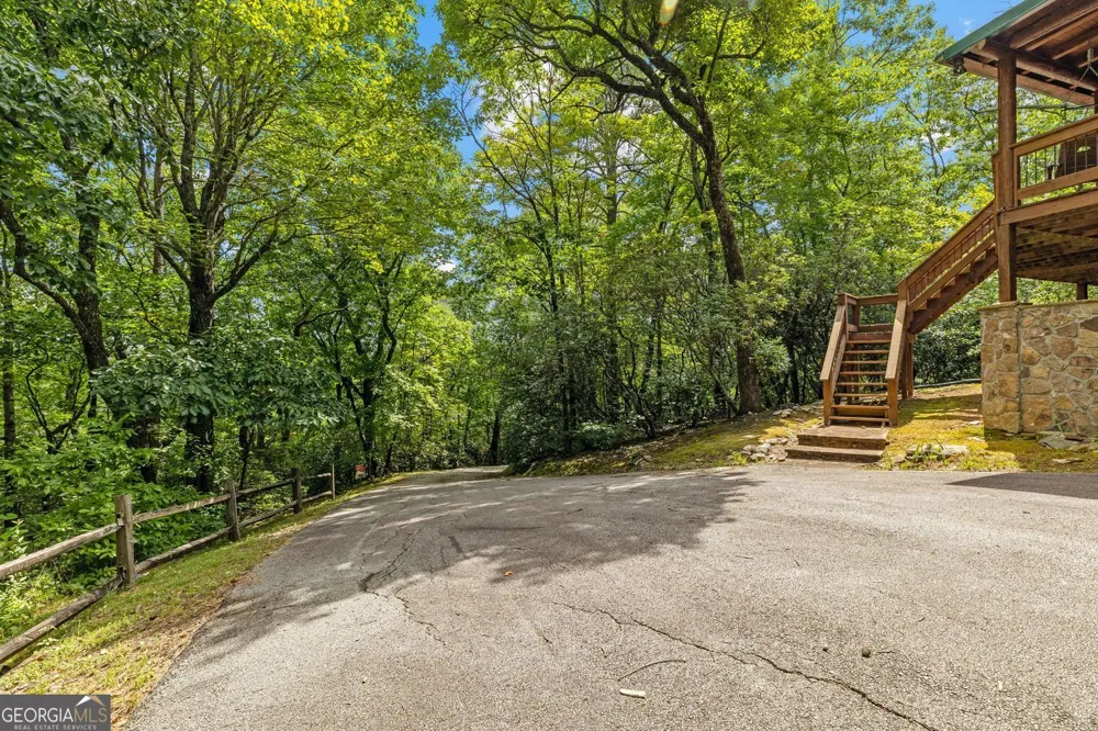 154 Summer LN Clayton, GA 30525