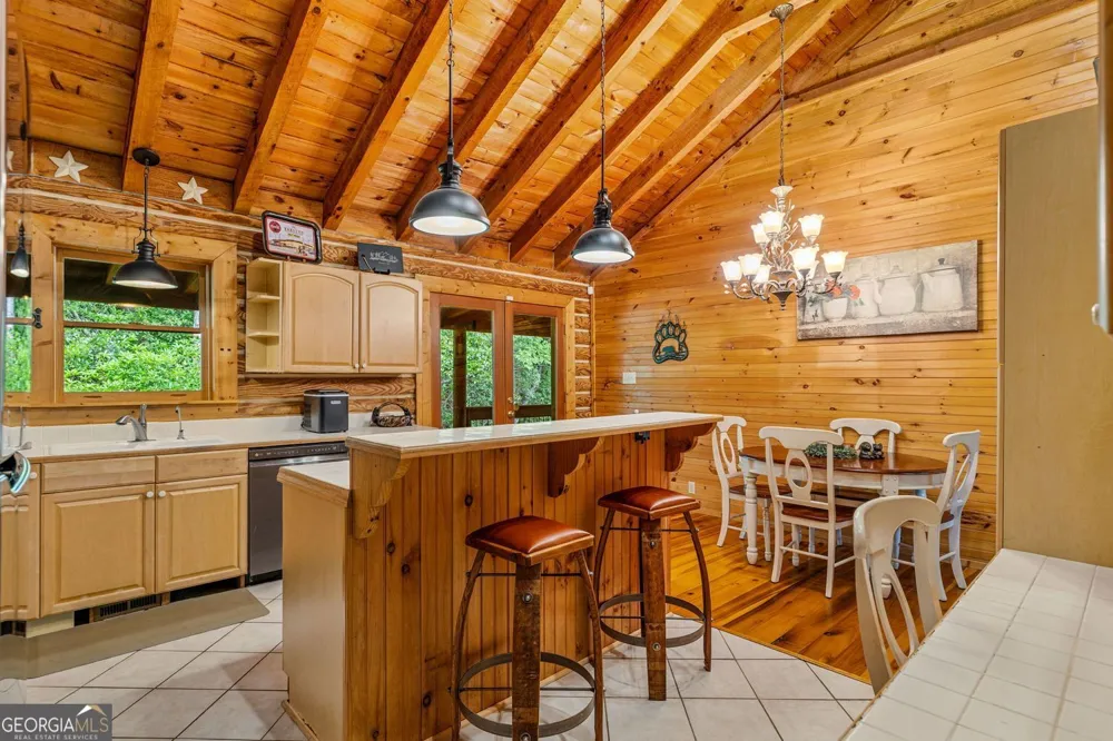 154 Summer LN Clayton, GA 30525