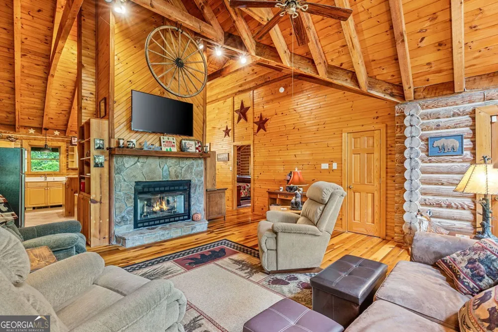 154 Summer LN Clayton, GA 30525