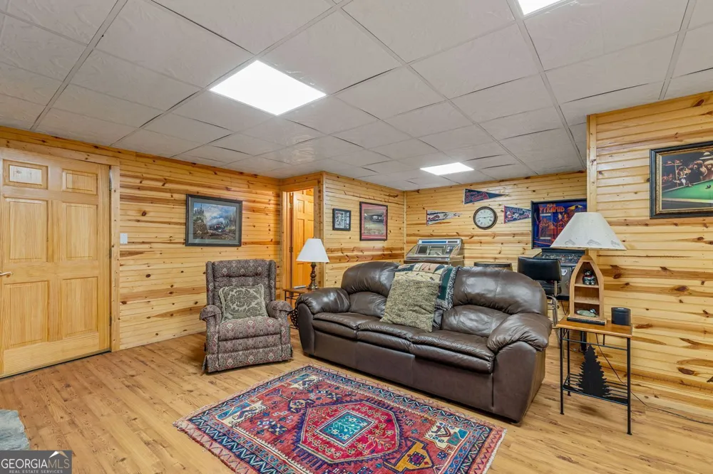 154 Summer LN Clayton, GA 30525