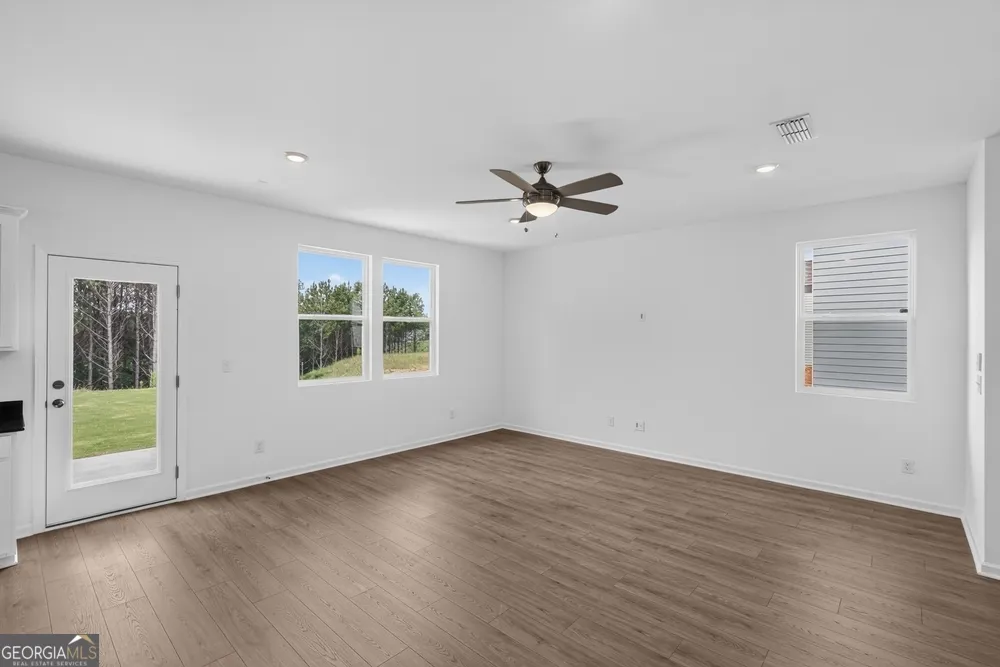 216 Groveton Euharlee, GA 30145