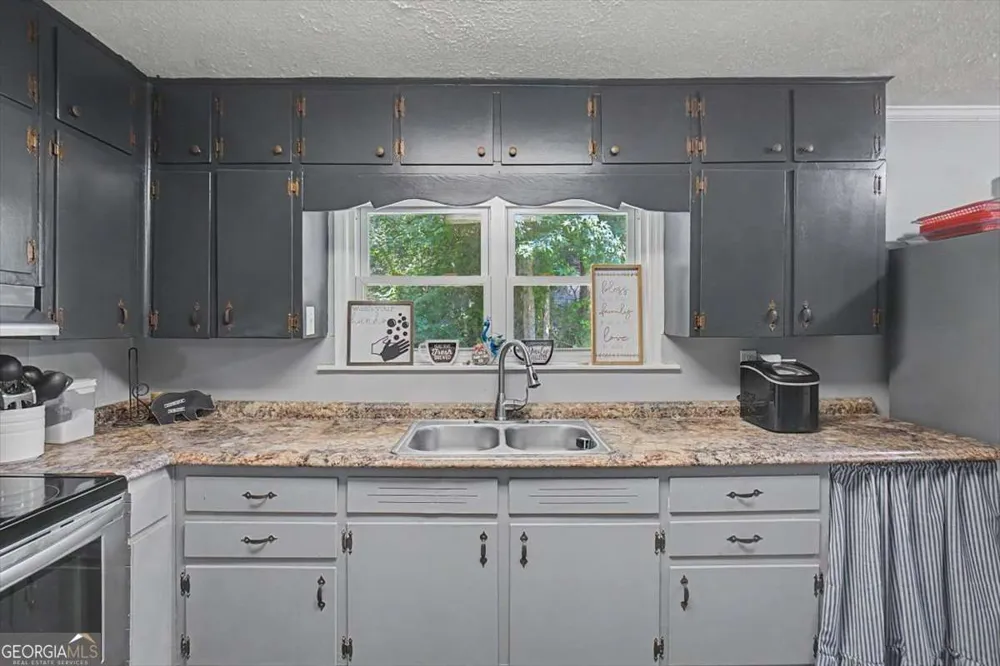 3 Hammond DR SW Plainville, GA 30733