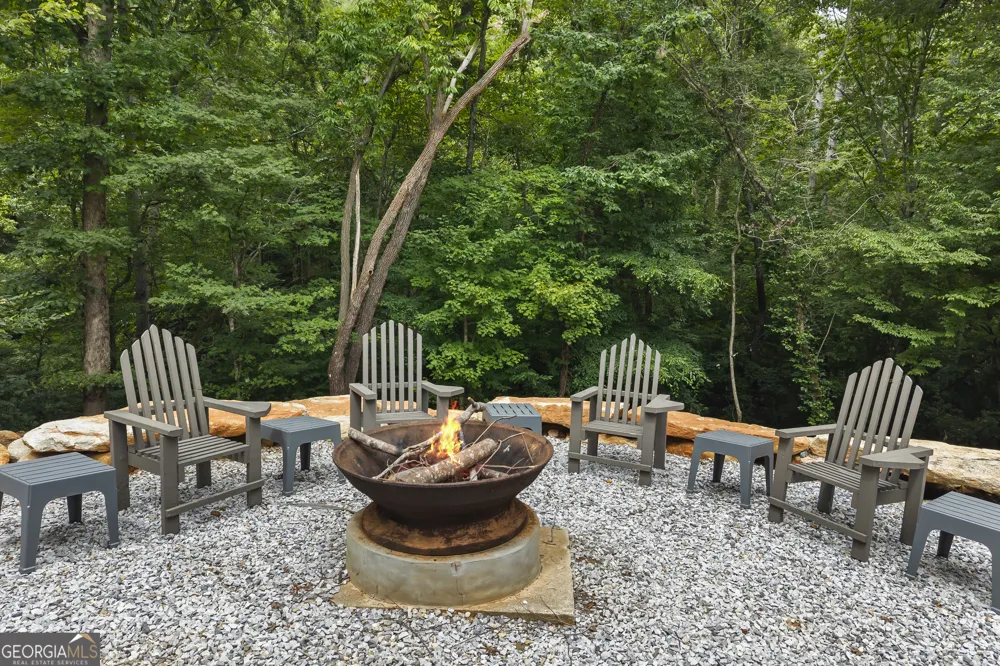 2374 Dean Mountain RD Cleveland, GA 30528