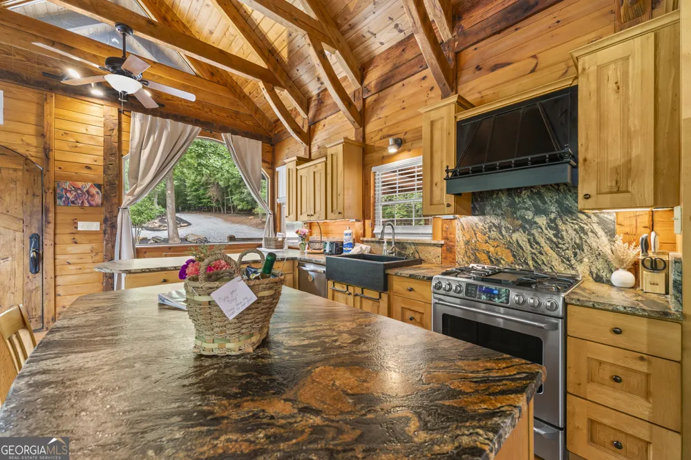 2374 Dean Mountain RD Cleveland, GA 30528