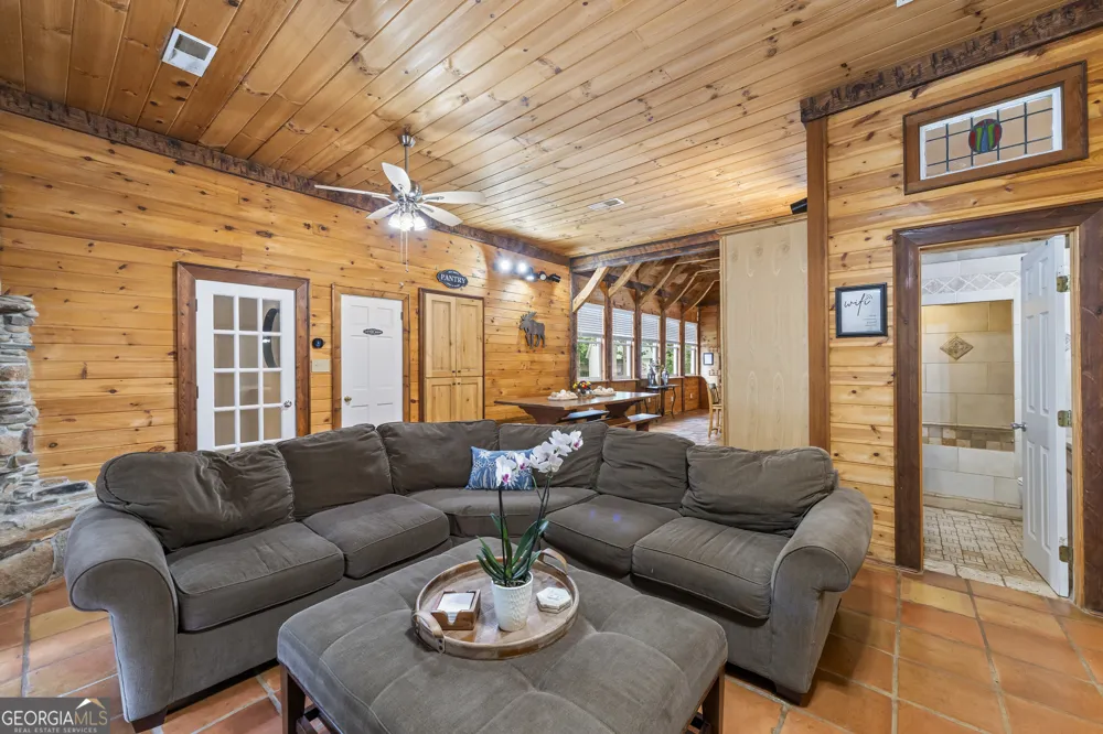 2374 Dean Mountain RD Cleveland, GA 30528