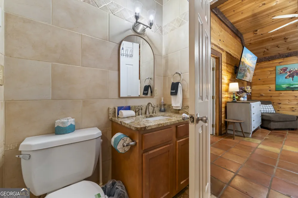2374 Dean Mountain RD Cleveland, GA 30528