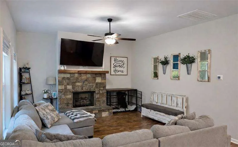 101 Fenwick Manor DR LaGrange, GA 30241