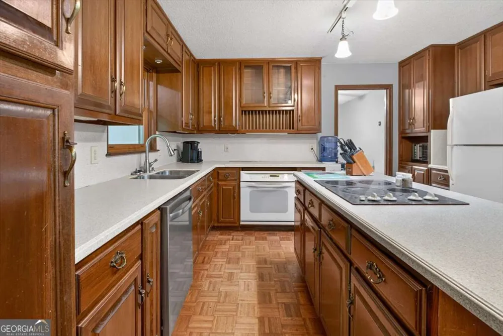 271 Broken Arrow TRL Dahlonega, GA 30533
