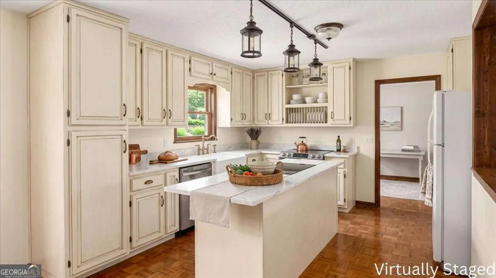 271 Broken Arrow TRL Dahlonega, GA 30533