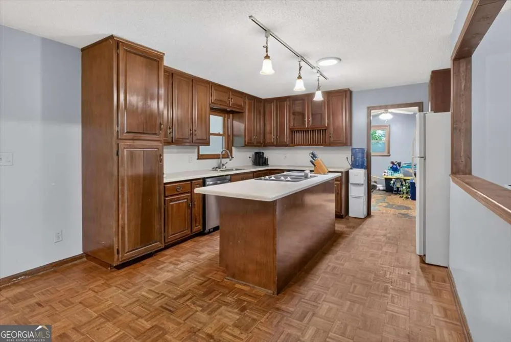 271 Broken Arrow TRL Dahlonega, GA 30533