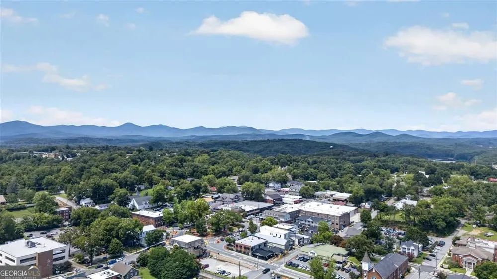 271 Broken Arrow TRL Dahlonega, GA 30533