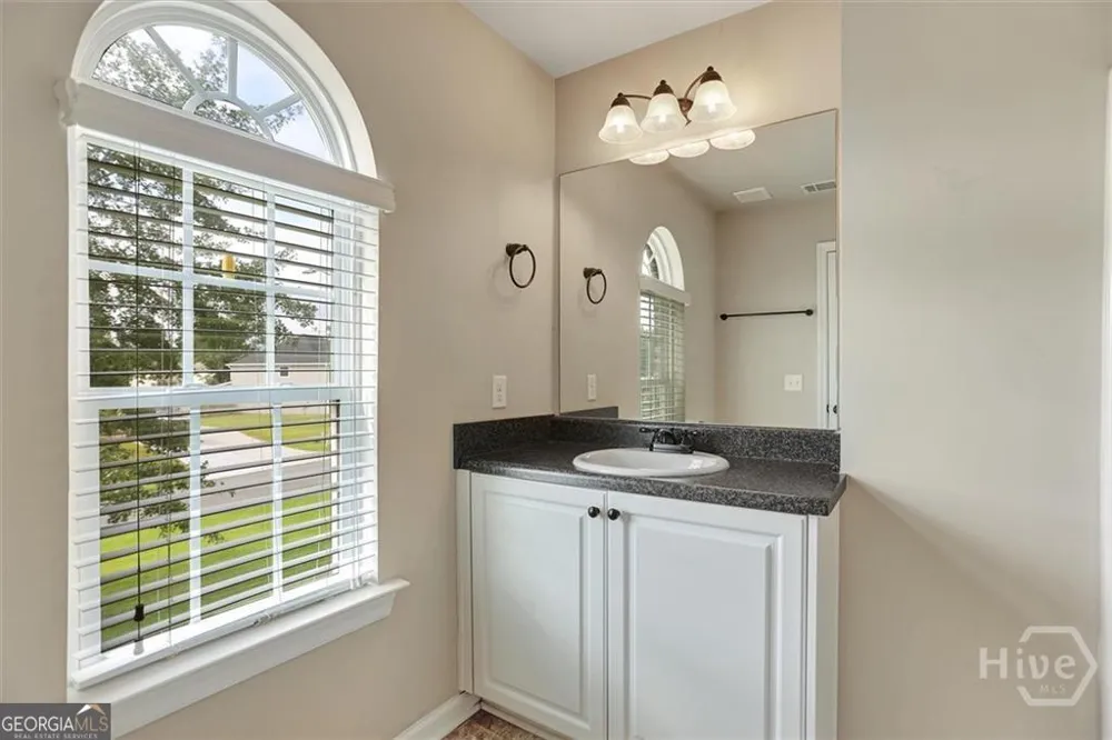 115 Cypress LOOP Bloomingdale, GA 31302