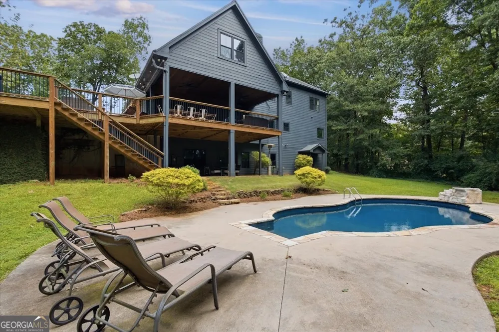 992 Oak Grove RD Carrollton, GA 30117